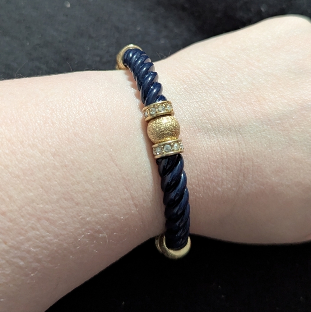 Gold Tone Navy Blue Clear Rhinestone Twisted Metal Stretchy Elastic Bracelet